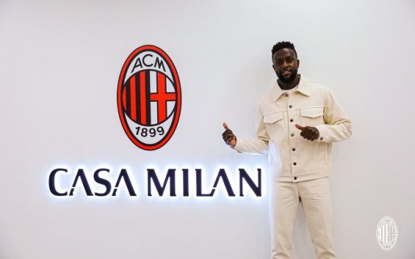 Koi lying flat...Origi s annual salary in Milan is 4 million euros, worth 1 million + one year without playing football, can t be sent away